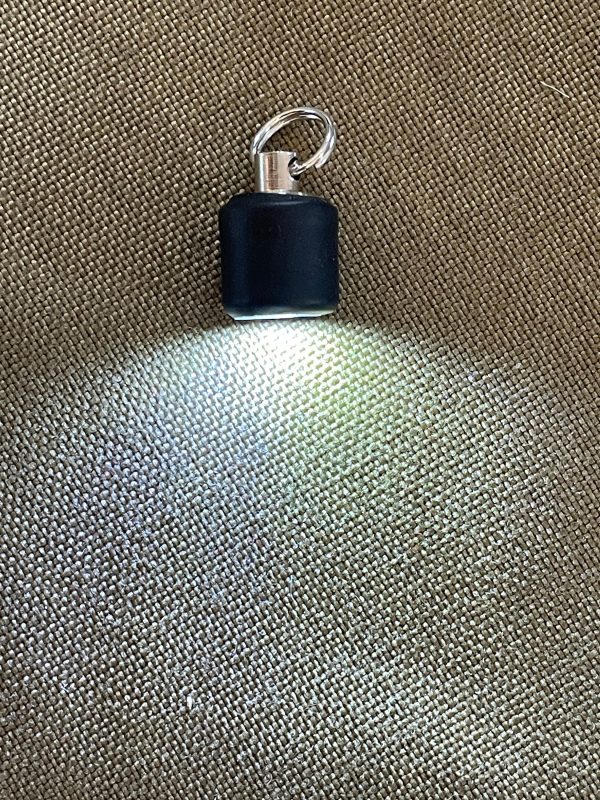 Mini Kleine LED Lampe. Weiß, rot, grün, blau. 15x10mm 5g Ideal für Survival , Notfall & EDC – Bild 2