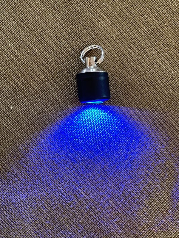 Mini Kleine LED Lampe. Weiß, rot, grün, blau. 15x10mm 5g Ideal für Survival , Notfall & EDC – Bild 3